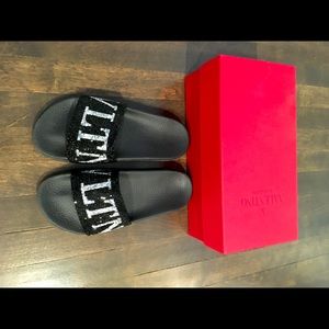 Valentino slides size 38
